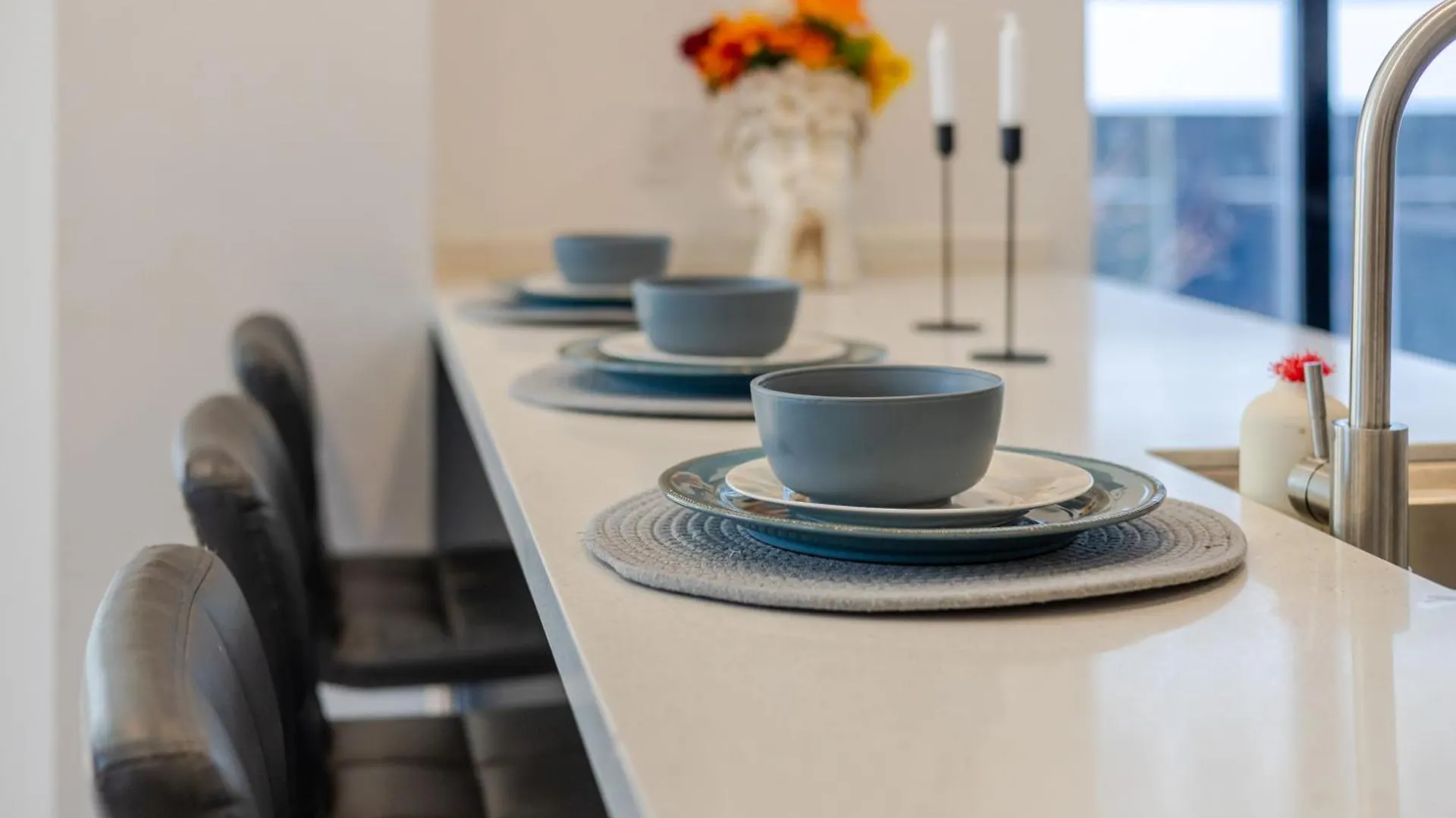 شقة Inner-City Studio On Bishop -Heart Of Mtl مونتريال